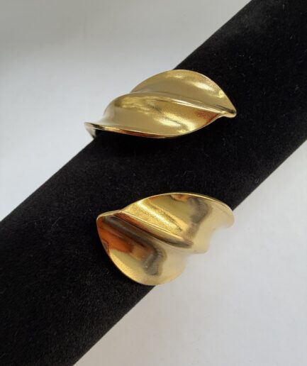 Leaf Wrap